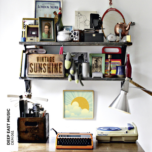 老汉趴在嫩妇身上耕耘h视频
